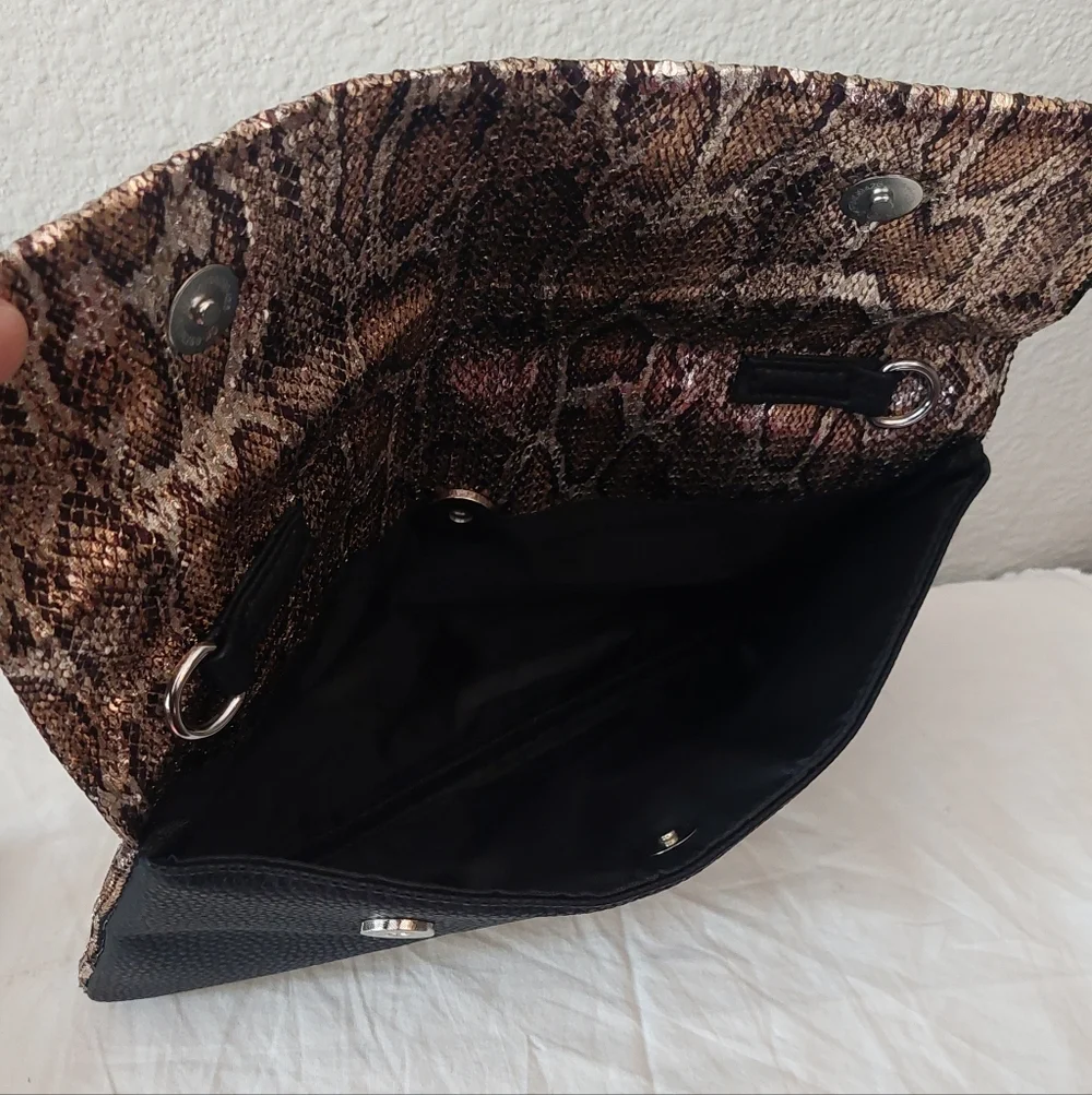 NWOT Black and Brown Snake Print Clutch Wristlet Crossbody - Picture 4 of 8